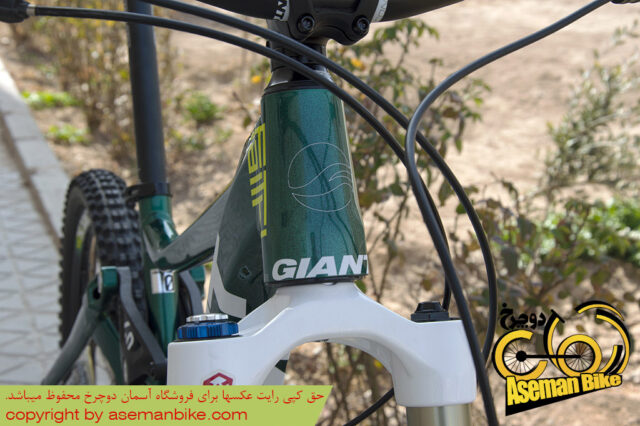 دوچرخه کوهستان جاینت مدل فیت زیرو 2011 Giant Faith 0 2011