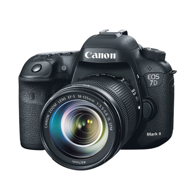 دوربين ديجيتال کانن مدل Canon EOS 7D Mark II+ 18-135 IS STM Digital Camera
