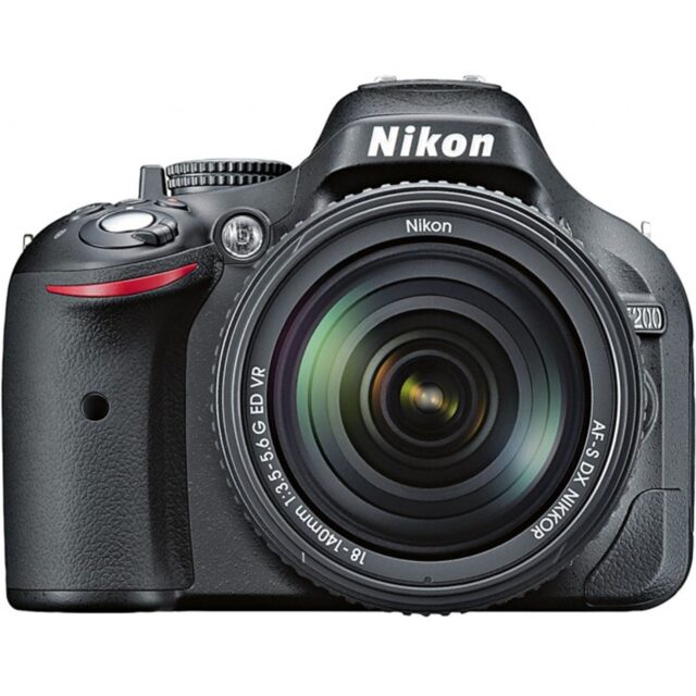 دوربين ديجيتال نيکون مدل Nikon D5200 Nikkor 18 - 140mm VR