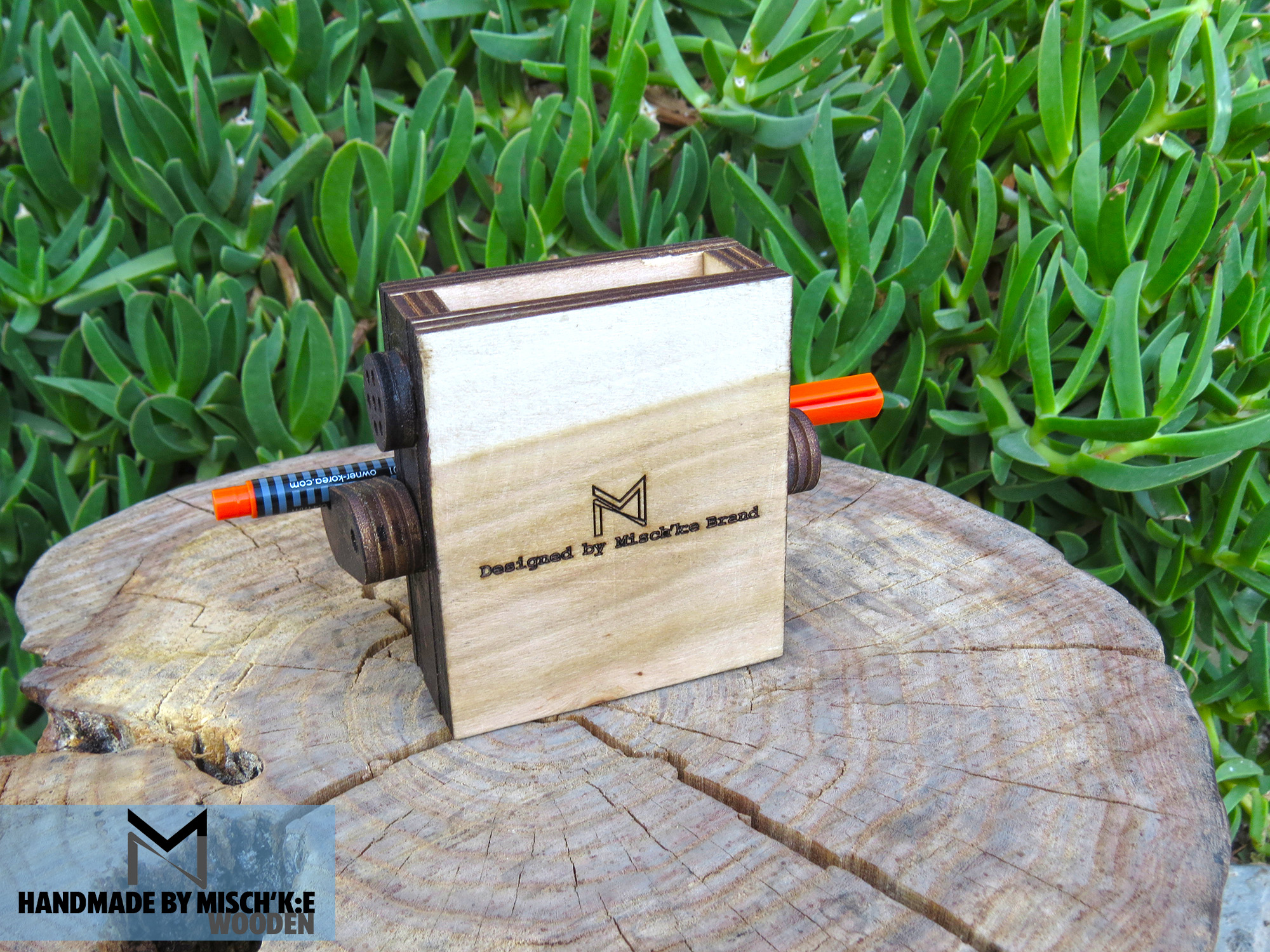 استند قلم دفترچه رومیزی متریال چوب چندلایه مدل روبو Ck008